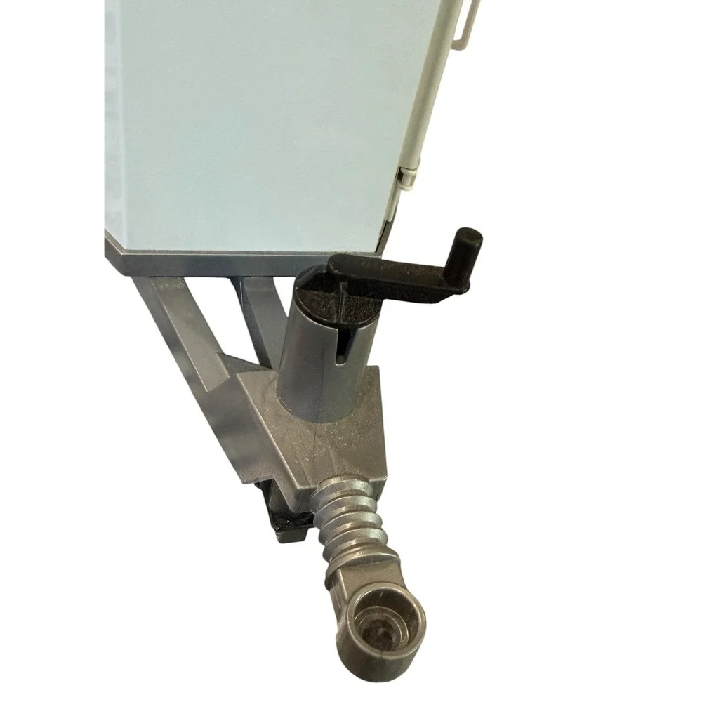 Bruder Horse Trailer 1:16 Scale White‎ Grey Dual Axle Folding Ramp Germany